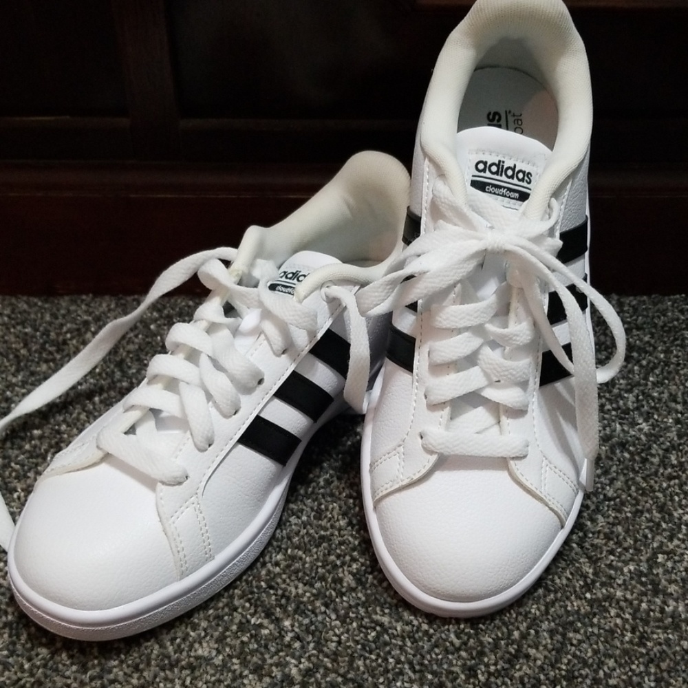 Adidas shoes 6.5